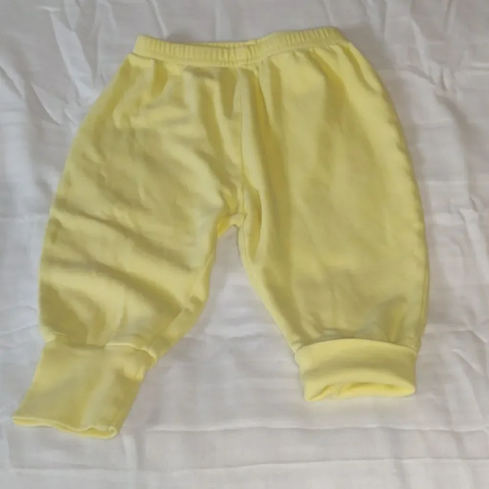 Mixed Winter Bundle with‎ Top & 2 Bottoms!